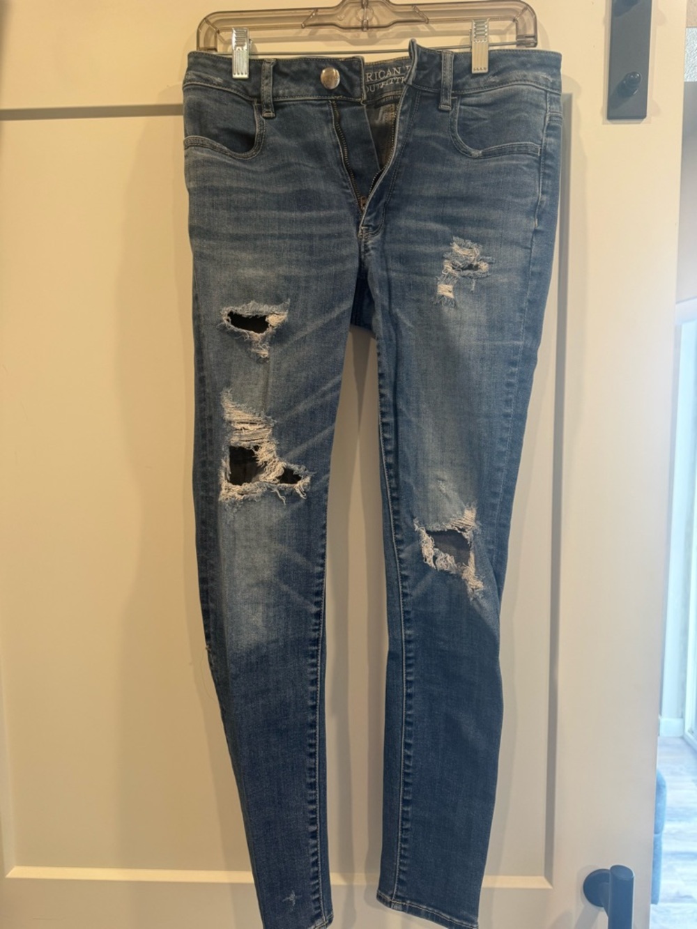 American Eagle High-Rise Distressed Jeggings